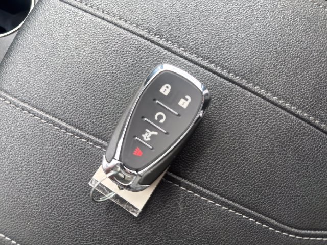 Used 2023 Chevrolet Traverse LT w/ Rear Camera Mirror Package AWD/4WD image 34