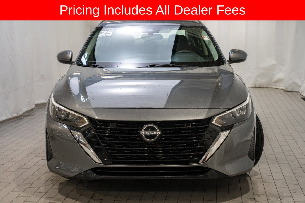 Used 2025 Nissan Sentra SV FWD image 2