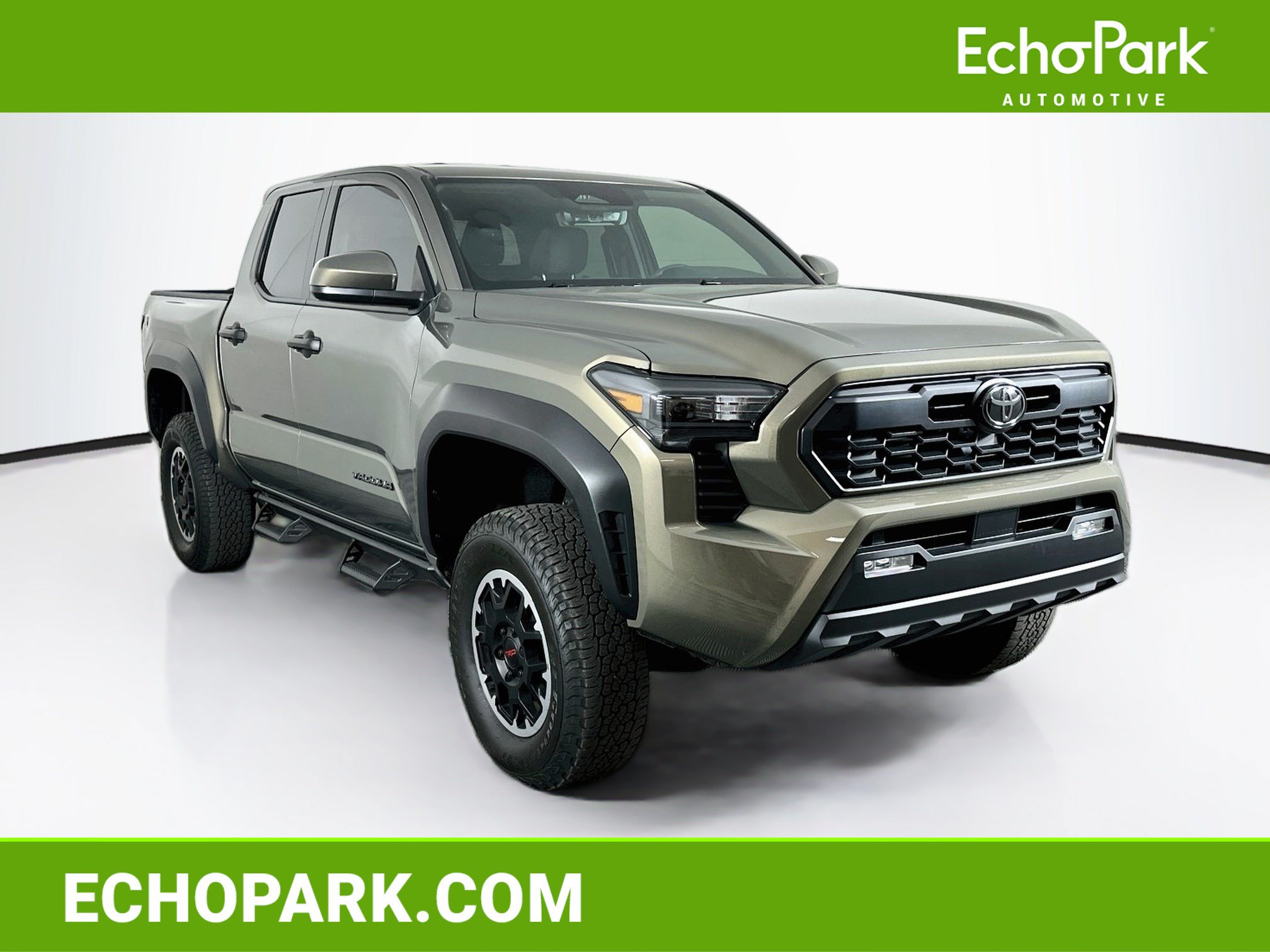Used 2025 Toyota Tacoma TRD Off-Road AWD/4WD image 1