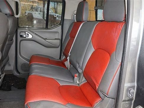 Used 2019 Nissan Frontier SV image 10