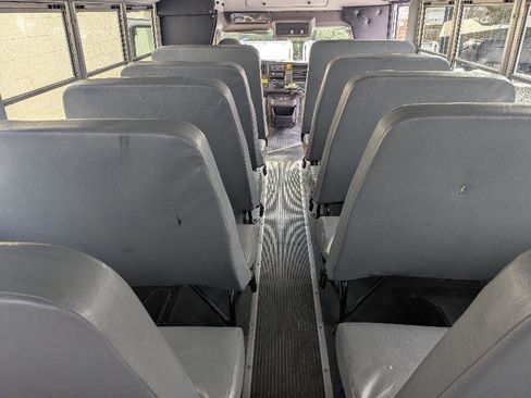 Used 2014 Chevrolet Express 4500 w/ School Bus Package image 14