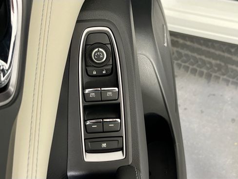 Used 2022 Subaru Ascent Limited w/ Technology Package image 18