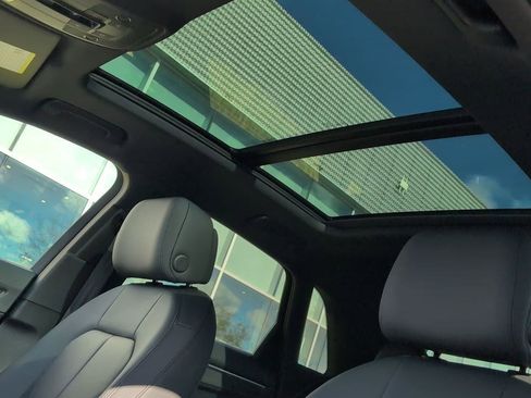 New 2025 Audi Q3 2.0T Premium image 18