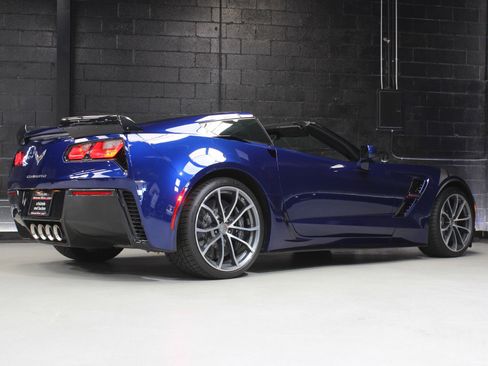 Used 2018 Chevrolet Corvette Grand Sport w/3LT image 17