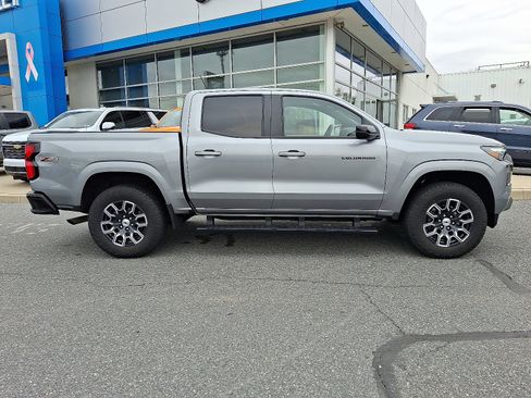 Certified 2024 Chevrolet Colorado Z71 w/ Z71 Convenience Package 2 AWD/4WD image 8