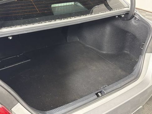 Used 2022 Toyota Camry SE FWD image 19