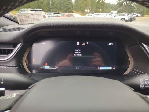 New 2025 Jeep Grand Cherokee Altitude image 21