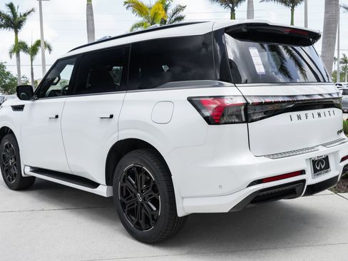 New 2026 INFINITI QX80 4WD w/ Sport Exterior Package image 22