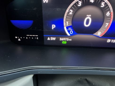 Certified 2023 Volkswagen Taos SE w/ Panoramic Sunroof Package FWD image 20