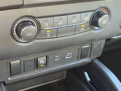 Used 2023 Nissan Frontier SV w/ Midnight Edition Package image 20