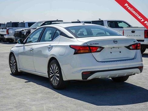 Used 2023 Nissan Altima 2.5 SV FWD image 8
