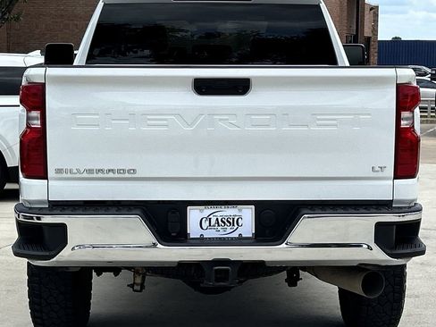 Used 2024 Chevrolet Silverado 2500 LT AWD/4WD image 5