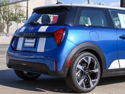 New 2026 MINI Cooper 2-Door Hardtop image 10