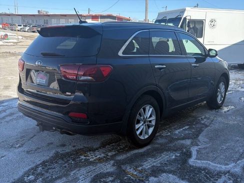 Used 2020 Kia Sorento LX w/ LX I4 Convenience Package FWD image 4