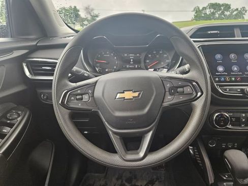 Used 2023 Chevrolet TrailBlazer LT w/ Convenience Package AWD/4WD image 14