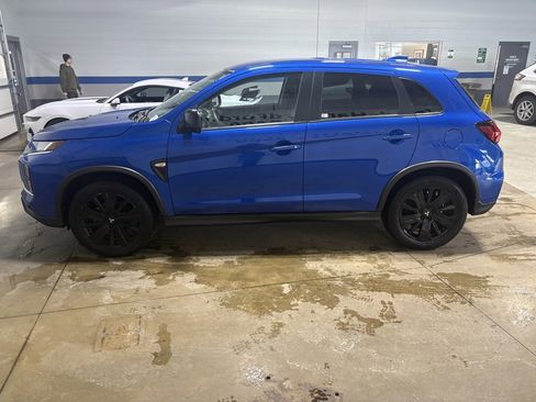 Used 2023 Mitsubishi Outlander Sport LE image 3