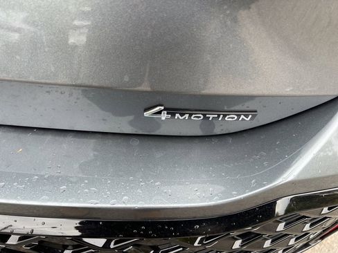 New 2026 Volkswagen Tiguan SE R-Line AWD/4WD image 8