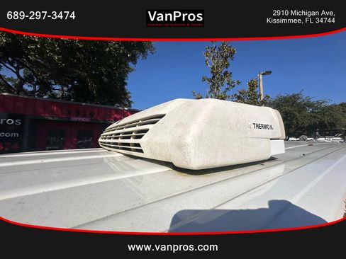 Used 2014 Chevrolet Express 3500 Extended image 17