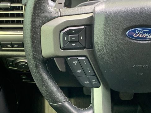 Used 2019 Ford F150 Raptor w/ Equipment Group 802A Luxury AWD/4WD image 11