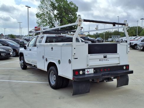 Used 2022 Chevrolet Silverado 3500 W/T w/ WT Convenience Package image 2