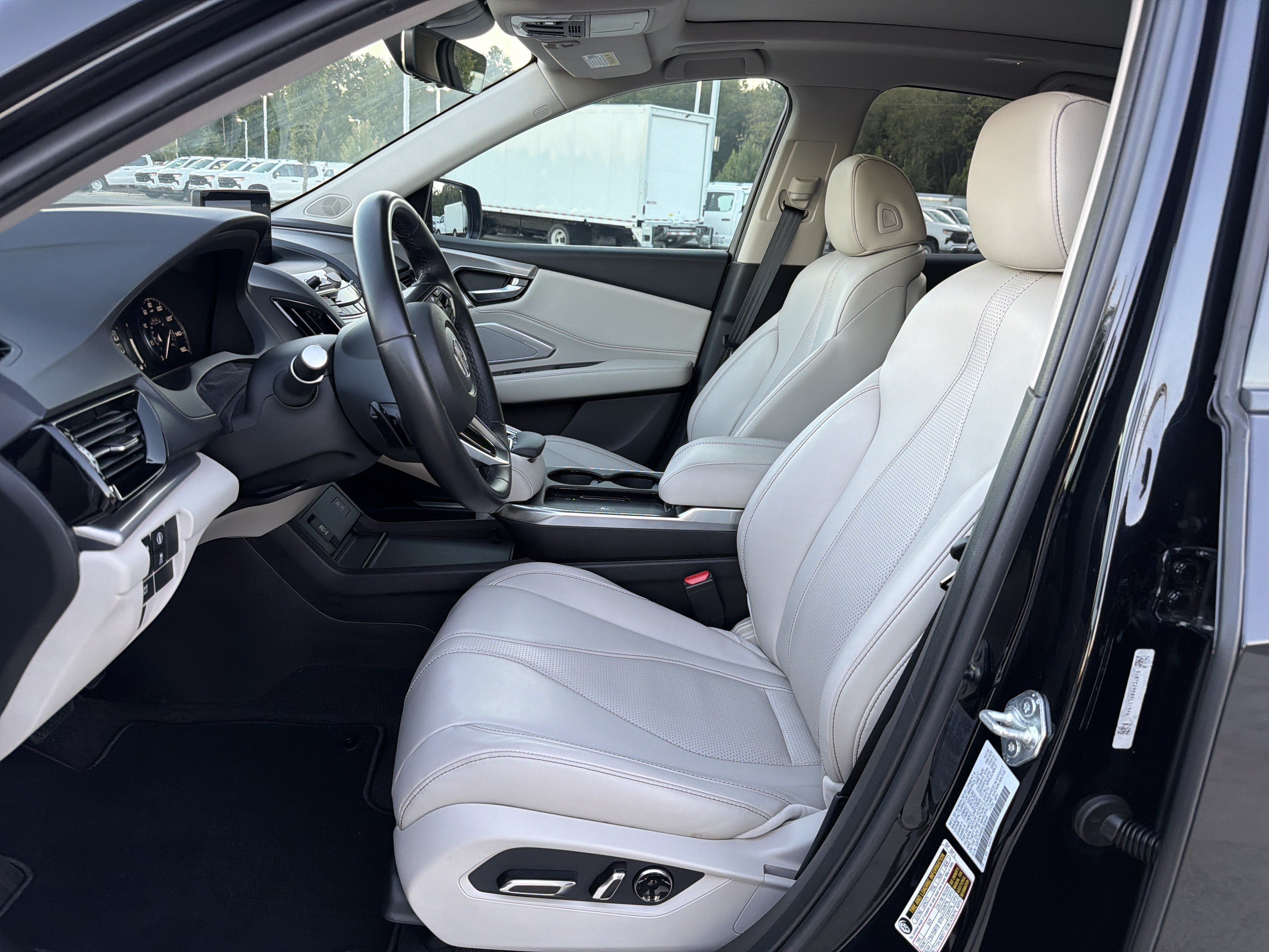 Used 2025 Acura RDX w/ Technology Package AWD/4WD image 16