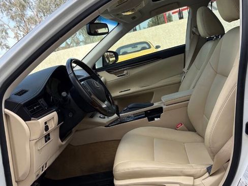 Used 2013 Lexus ES 350 Base 4dr Sedan w/ Premium Pkg image 13