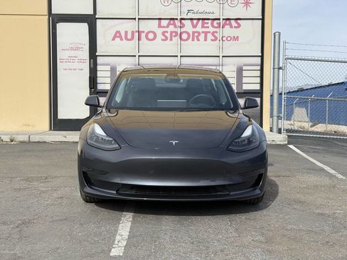 Used 2023 Tesla Model 3 Standard Range image 3