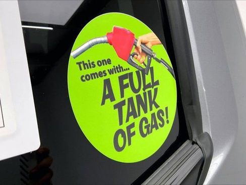 Used 2023 GMC Canyon Denali image 34