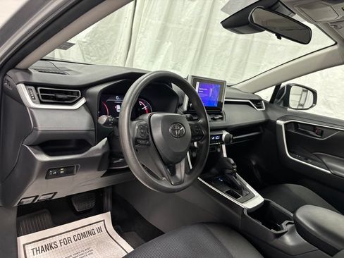 Used 2025 Toyota RAV4 LE AWD/4WD image 14