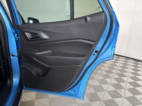 Used 2025 Chevrolet Trax ACTIV FWD image 22