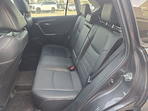 Used 2019 Toyota RAV4 XLE Premium image 11