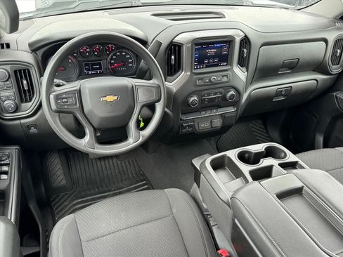 Used 2022 Chevrolet Silverado 2500 Custom w/ Custom Convenience Package AWD/4WD image 15