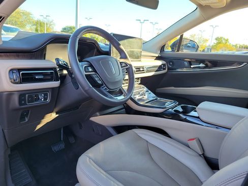 Certified 2022 Lincoln Nautilus Reserve w/ Equipment Group 201A image 21