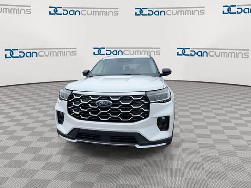New 2026 Ford Explorer Platinum w/ LUX Leather Package AWD/4WD image 3