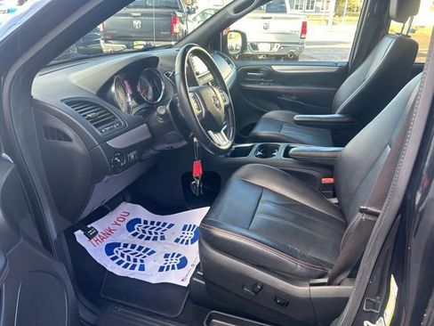 Used 2019 Dodge Grand Caravan GT image 13