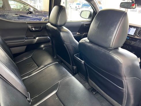 Used 2020 Toyota Tacoma TRD Off-Road image 57