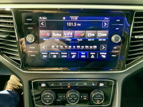 Used 2023 Volkswagen Atlas Cross Sport SEL R-Line AWD/4WD image 26