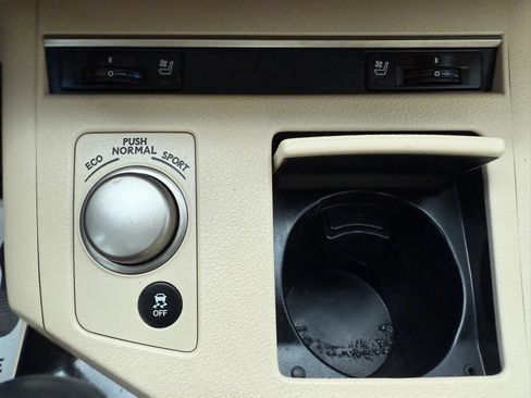 Used 2014 Lexus ES 350 w/ Premium Package FWD image 32