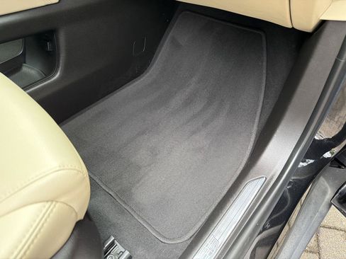 Used 2019 Cadillac XT5 FWD image 35