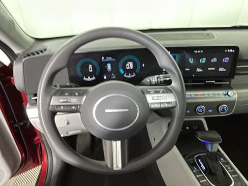 Used 2026 Hyundai Kona SE AWD/4WD image 14