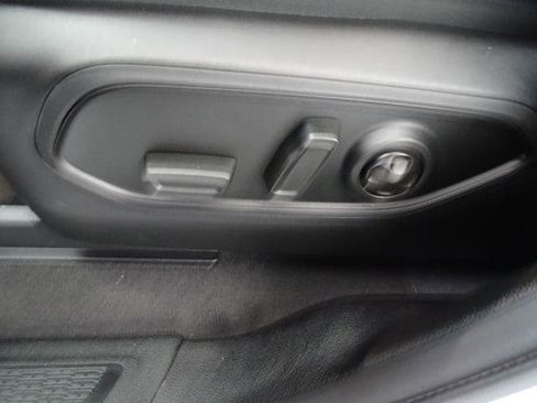 Certified 2023 Jeep Grand Cherokee Altitude image 3