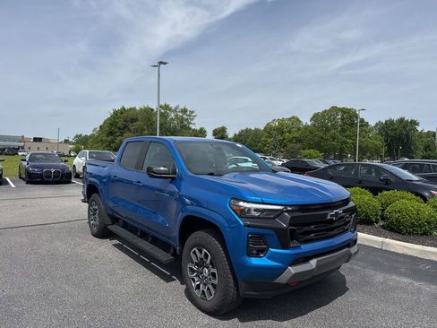 Used 2023 Chevrolet Colorado Z71 w/ Z71 Convenience Package 2 AWD/4WD image 1