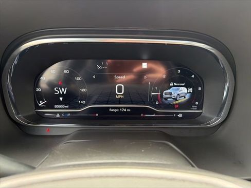 Used 2023 GMC Yukon XL AT4 w/ Technology Package AWD/4WD image 16
