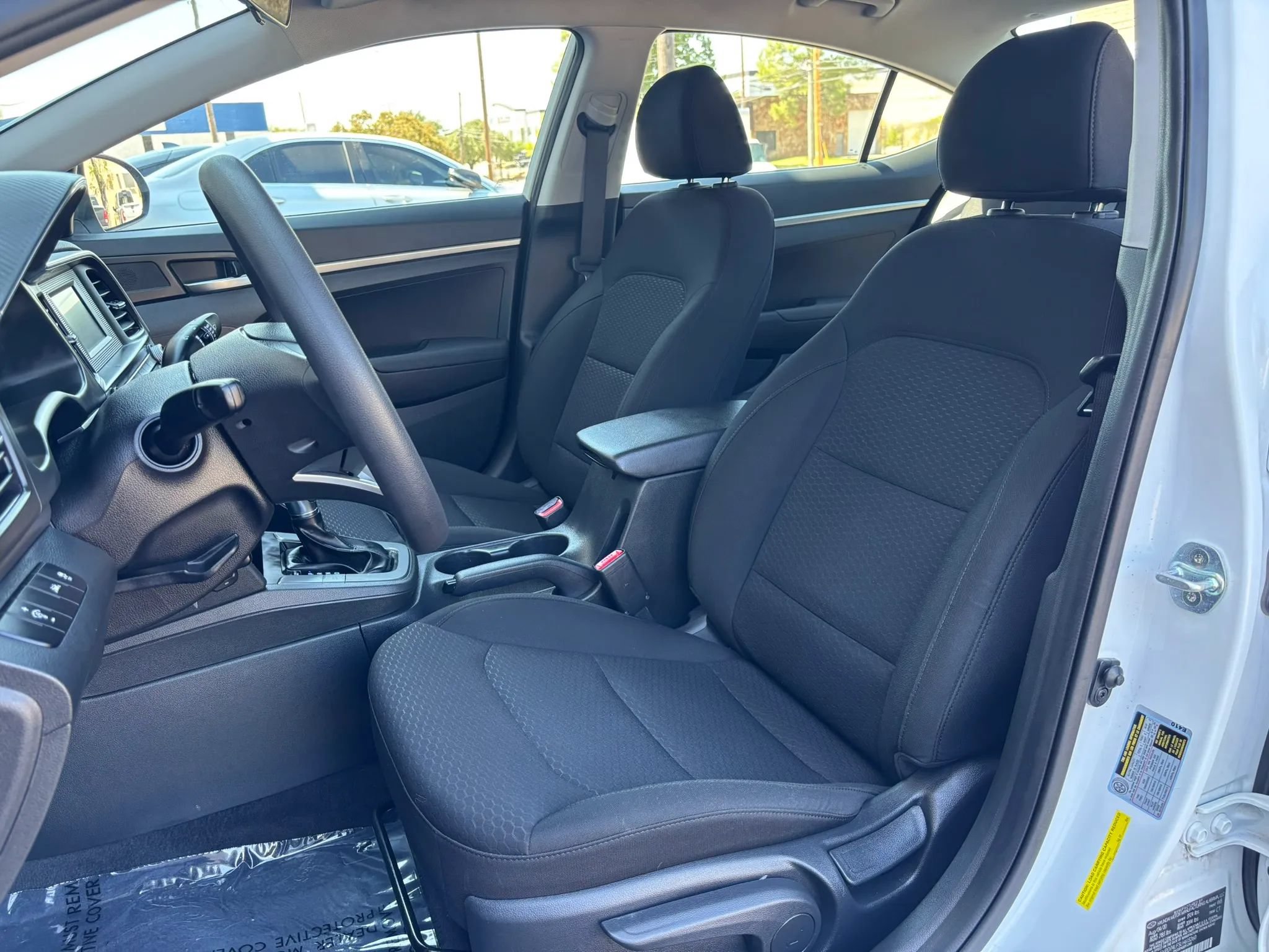 Used 2020 Hyundai Elantra SE w/ Cargo Package (C1) FWD image 13