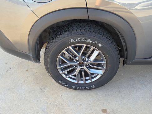 Used 2023 Nissan Rogue S image 7