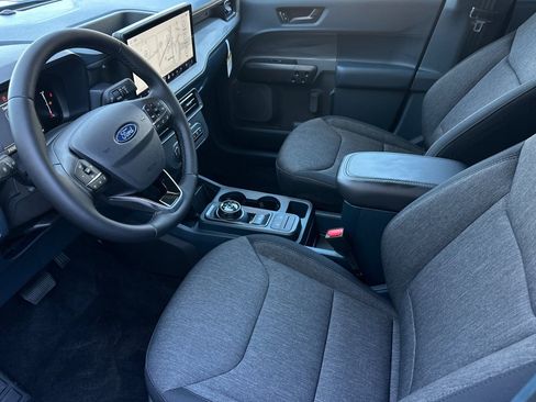 New 2025 Ford Maverick XLT w/ XLT Luxury Package image 9