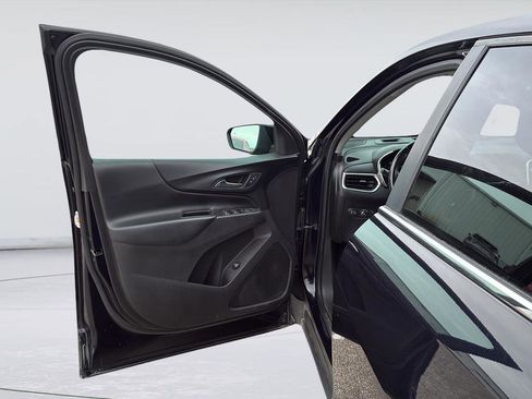 Used 2021 Chevrolet Equinox LT FWD image 20