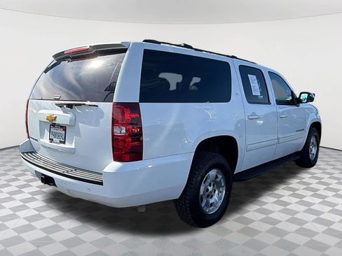 Used 2014 Chevrolet Suburban LT w/ Luxury Package AWD/4WD image 5