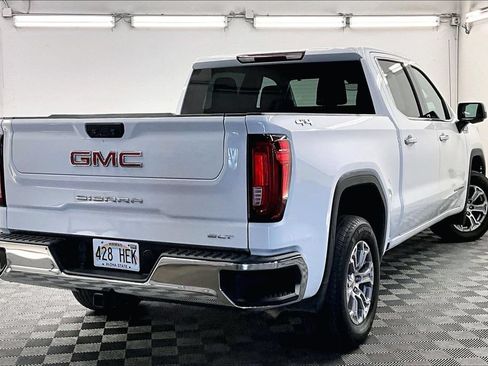 Used 2024 GMC Sierra 1500 SLT AWD/4WD image 12