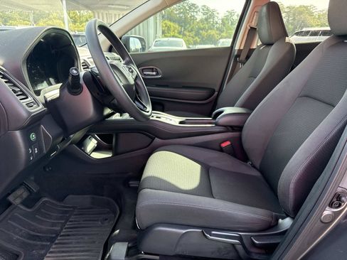 Used 2022 Honda HR-V EX image 19